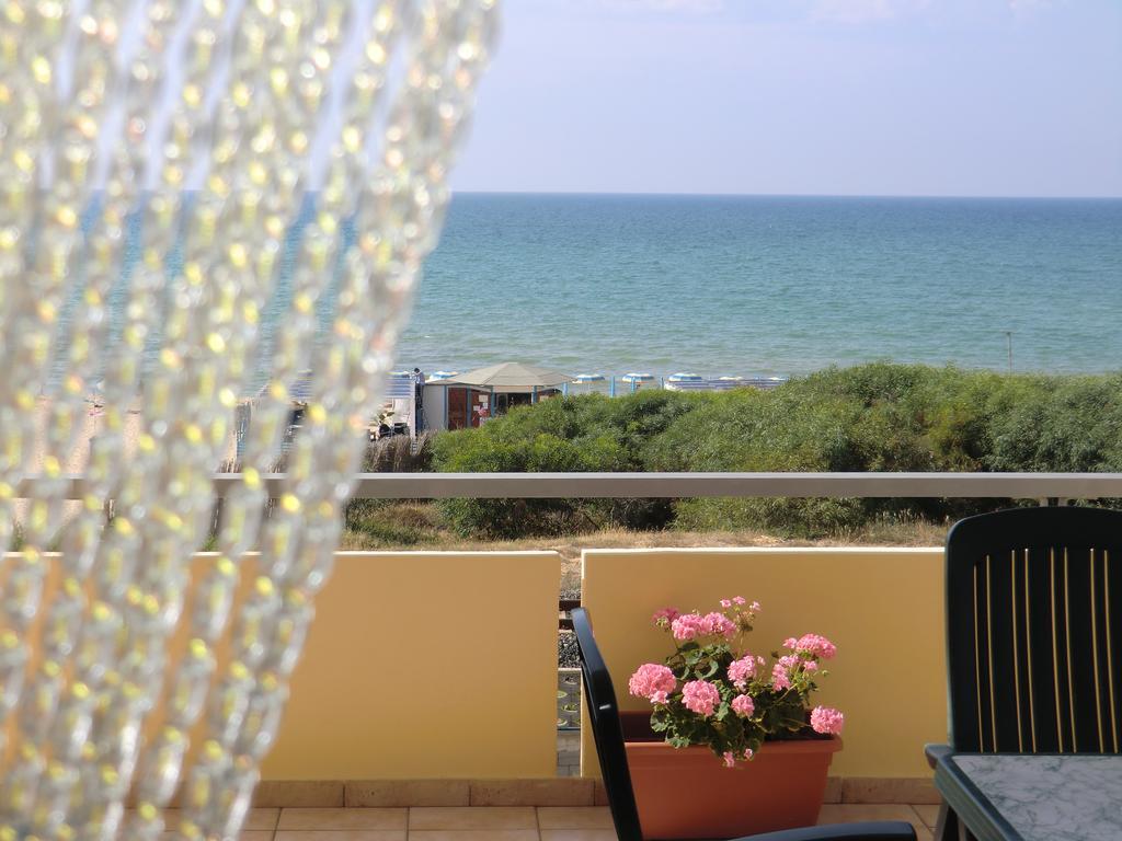 Case Vacanze C M Windsurf Alcamo Marina Zimmer foto